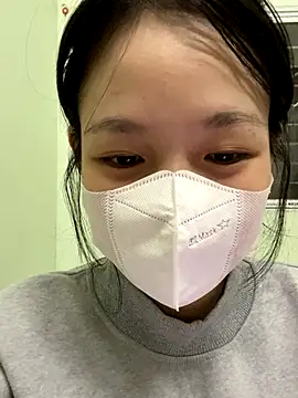 Snapshot of minmin2kk5 chatting on 10-22-25, 06:35 minmin2kk5 online show from 10-22-25, 06:35