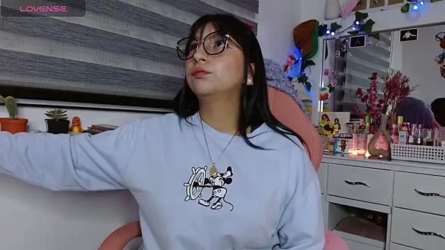 Littlerouse  online show from 01-10-25, 01:53