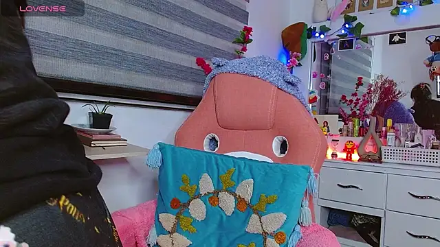 Littlerouse  online show from 01-23-25, 02:02