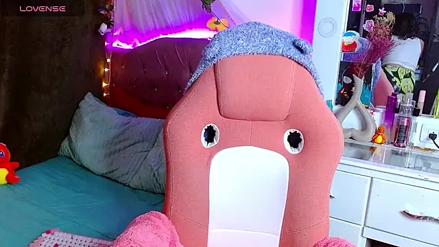 Littlerouse  online show from 03-23-25, 04:49