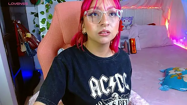 Littlerouse  online show from 02-20-26, 06:37