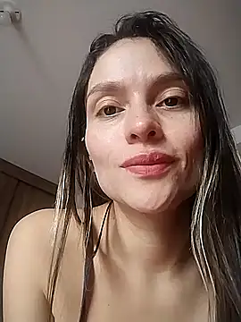 Snapshot of manu_lara chatting on 10-21-25, 06:30 manu lara online show from 10-21-25, 06:30