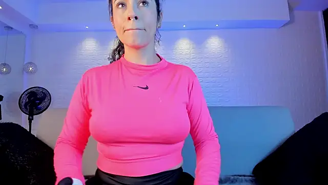 Snapshot of violet_scott chatting on 01-21-25, 10:41 violet scott online show from 01-21-25, 10:41