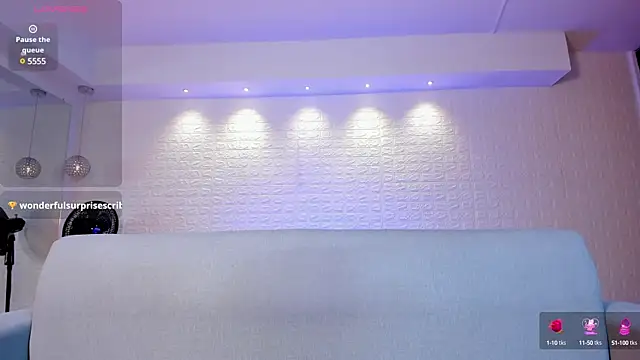 Snapshot of violet_scott chatting on 02-04-25, 10:54 violet scott online show from 02-04-25, 10:54