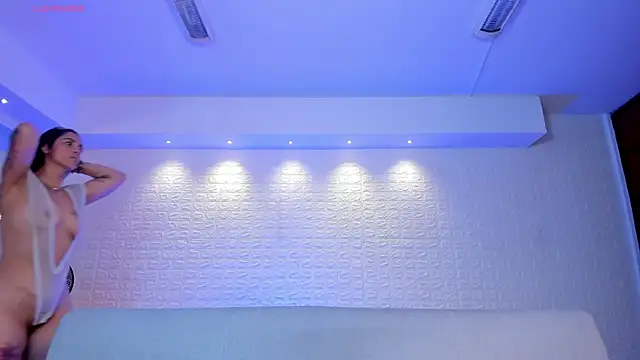 Snapshot of violet_scott chatting on 02-27-25, 10:59 violet scott online show from 02-27-25, 10:59