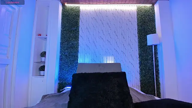 Snapshot of violet_scott chatting on 09-11-25, 10:48 violet scott online show from 09-11-25, 10:48