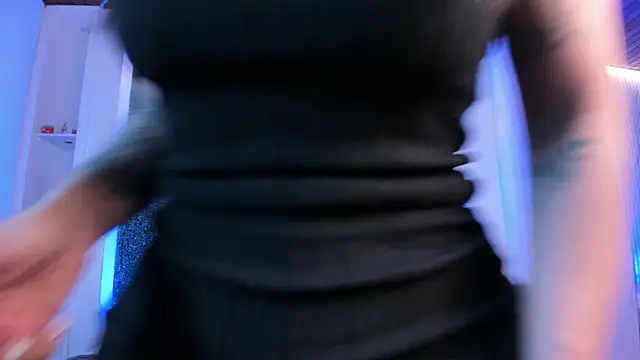 Snapshot of violet_scott chatting on 09-13-25, 10:48 violet scott online show from 09-13-25, 10:48