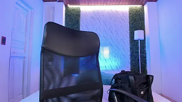 Snapshot of violet_scott chatting on 09-17-25, 10:39 violet scott online show from 09-17-25, 10:39