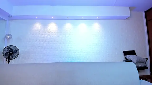 Snapshot of violet_scott chatting on 10-21-25, 10:38 violet scott online show from 10-21-25, 10:38