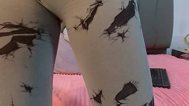 Cherllynn online show from 01-31-25, 05:10