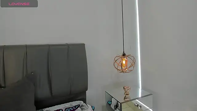 Cherllynn online show from 10-17-25, 04:20