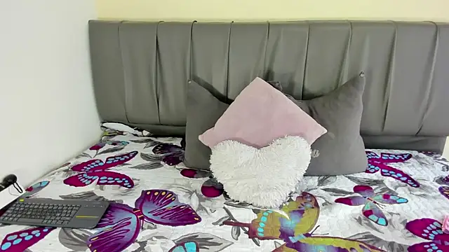 Cherllynn online show from 12-03-25, 02:04