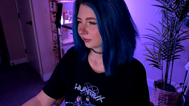 Snapshot of _vixenp chatting on 12-17-25, 07:31 vixenp online show from 12-17-25, 07:31