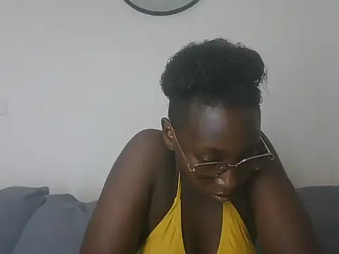 Snapshot of Puliza_wet chatting on 10-13-25, 07:58 Puliza wet online show from 10-13-25, 07:58