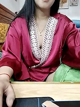 cream1299 online show from 02-24-25, 09:31