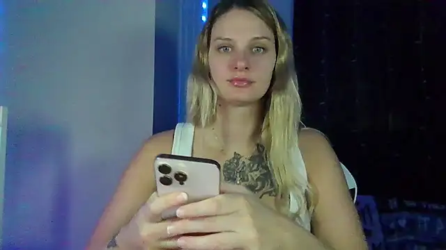 Snapshot of BonnieBazz chatting on 07-07-26, 01:59 BonnieBazz online show from 07-07-26, 01:59