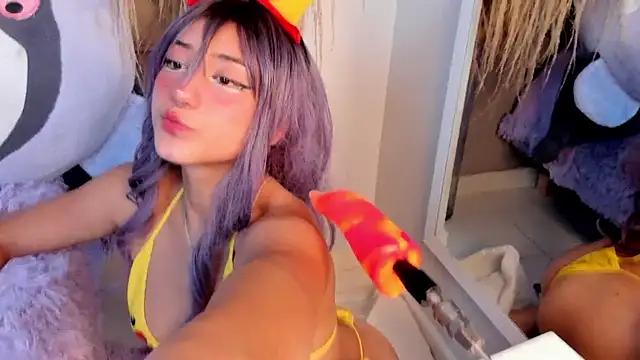 Snapshot of miia__baker chatting on 03-14-25, 12:18 miia baker online show from 03-14-25, 12:18