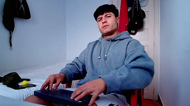 Snapshot of juandking chatting on 11-07-25, 09:09 juandking online show from 11-07-25, 09:09