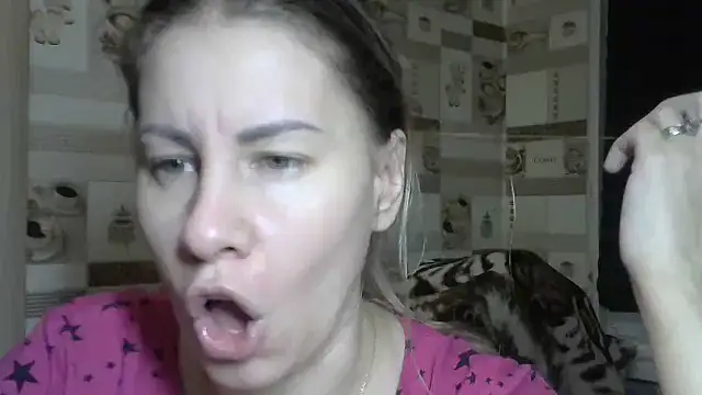 Snapshot of TherestlessKitty chatting on 10-24-25, 10:17 TherestlessKitty online show from 10-24-25, 10:17