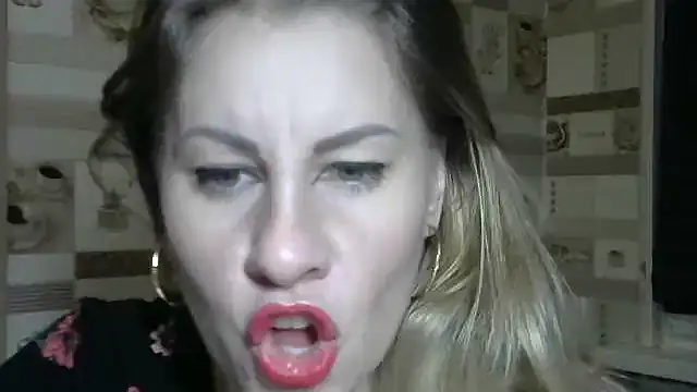 TherestlessKitty online show from 10-29-25, 05:47