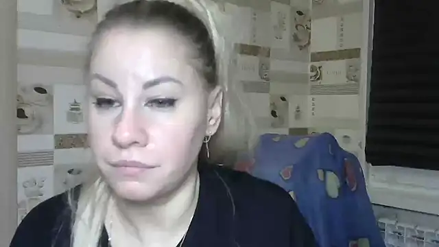 Snapshot of TherestlessKitty chatting on 12-18-25, 08:04 TherestlessKitty online show from 12-18-25, 08:04