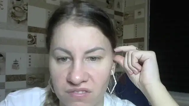 Snapshot of TherestlessKitty chatting on 01-10-26, 10:25 TherestlessKitty online show from 01-10-26, 10:25