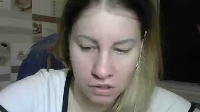 Snapshot of TherestlessKitty chatting on 02-06-26, 10:24 TherestlessKitty online show from 02-06-26, 10:24