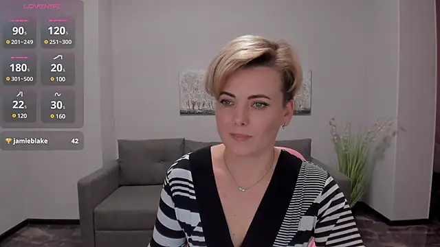 Snapshot of Julia_Wilsone chatting on 12-13-24, 10:19 Julia Wilsone online show from 12-13-24, 10:19