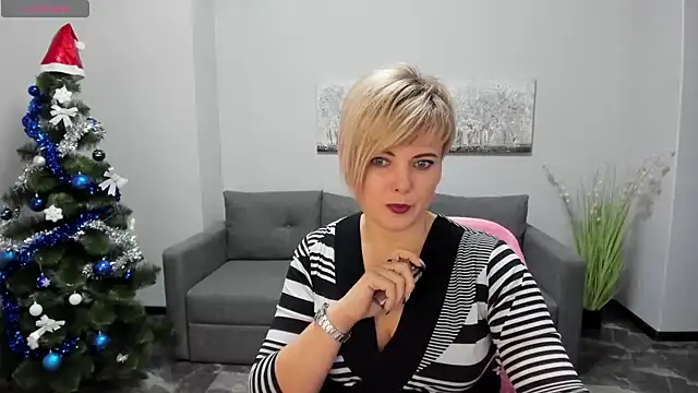 Snapshot of Julia_Wilsone chatting on 12-27-24, 06:57 Julia Wilsone online show from 12-27-24, 06:57