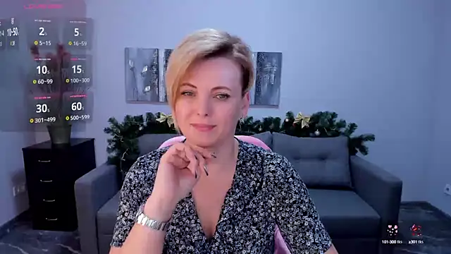 Snapshot of Julia_Wilsone chatting on 01-04-25, 03:49 Julia Wilsone online show from 01-04-25, 03:49