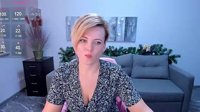 Snapshot of Julia_Wilsone chatting on 01-05-25, 12:53 Julia Wilsone online show from 01-05-25, 12:53