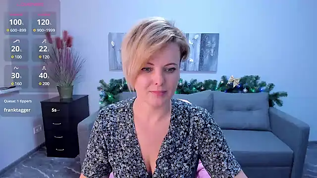 Snapshot of Julia_Wilsone chatting on 01-05-25, 06:35 Julia Wilsone online show from 01-05-25, 06:35