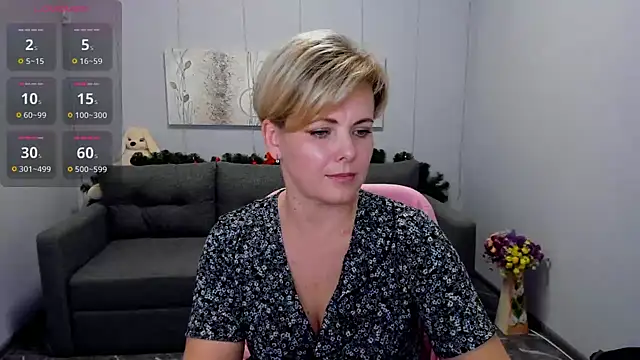 Snapshot of Julia_Wilsone chatting on 01-08-25, 04:11 Julia Wilsone online show from 01-08-25, 04:11