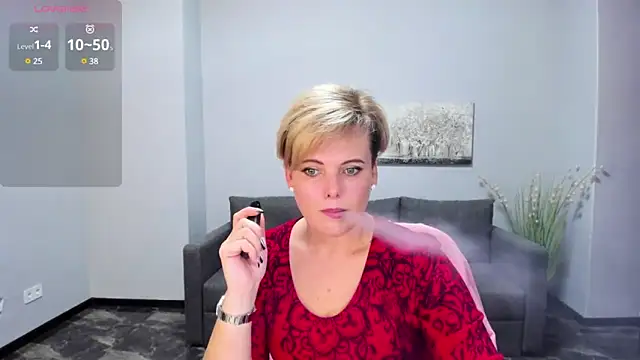 Snapshot of Julia_Wilsone chatting on 01-19-25, 01:01 Julia Wilsone online show from 01-19-25, 01:01