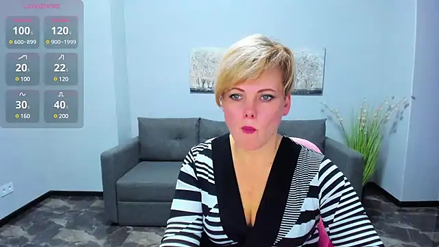 Snapshot of Julia_Wilsone chatting on 01-26-25, 12:43 Julia Wilsone online show from 01-26-25, 12:43