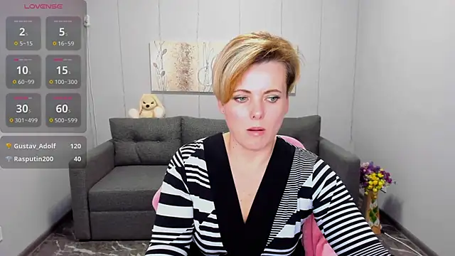 Snapshot of Julia_Wilsone chatting on 01-27-25, 04:54 Julia Wilsone online show from 01-27-25, 04:54