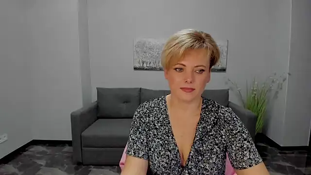 Snapshot of Julia_Wilsone chatting on 01-28-25, 09:51 Julia Wilsone online show from 01-28-25, 09:51