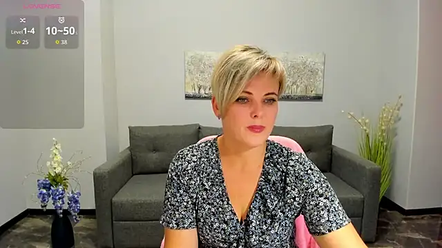 Snapshot of Julia_Wilsone chatting on 09-26-25, 11:58 Julia Wilsone online show from 09-26-25, 11:58