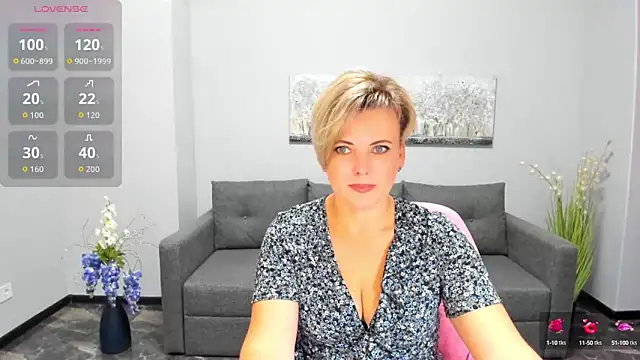 Snapshot of Julia_Wilsone chatting on 09-27-25, 05:34 Julia Wilsone online show from 09-27-25, 05:34