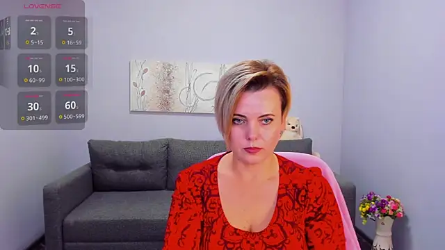 Julia Wilsone online show from 11-06-25, 06:47