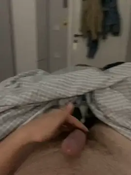 Snapshot of Erenn34 chatting on 10-22-25, 11:37 Erenn34 online show from 10-22-25, 11:37