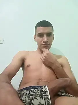 Rogersmit2 online show from 12-21-24, 05:29