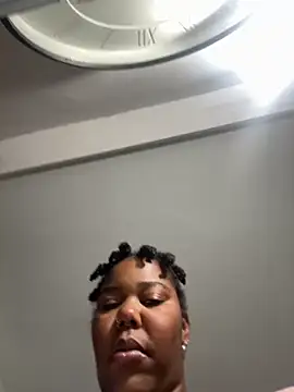 Snapshot of Goddess_Nafeesha chatting on 11-10-25, 06:29 Goddess Nafeesha online show from 11-10-25, 06:29