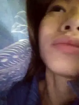 Snapshot of Lonalysexy chatting on 03-18-25, 01:32 Lonalysexy online show from 03-18-25, 01:32