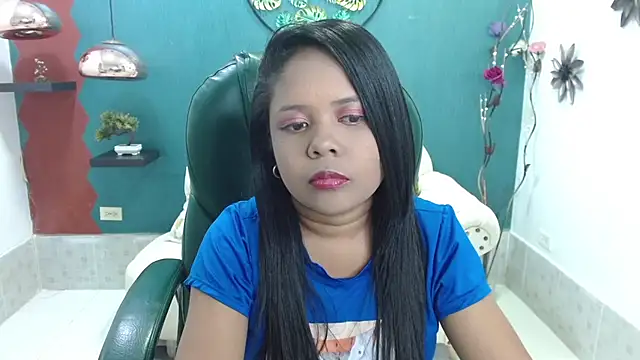 Snapshot of Melikasweetz chatting on 12-17-24, 05:26 Melikasweetz online show from 12-17-24, 05:26