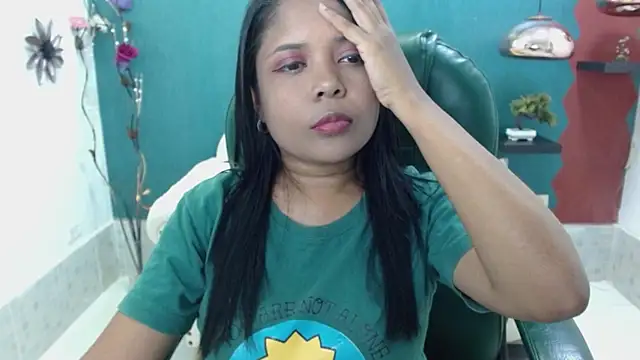 Snapshot of Melikasweetz chatting on 12-29-24, 05:22 Melikasweetz online show from 12-29-24, 05:22