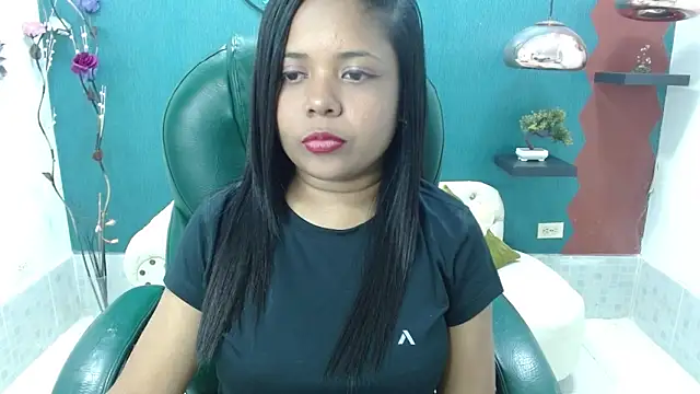 Snapshot of Melikasweetz chatting on 02-06-25, 05:51 Melikasweetz online show from 02-06-25, 05:51