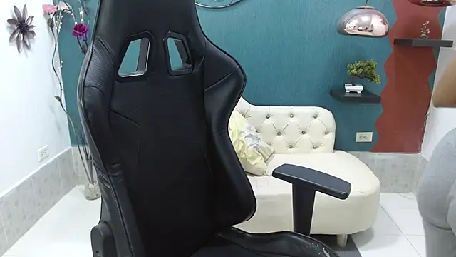 Snapshot of Melikasweetz chatting on 02-14-25, 05:46 Melikasweetz online show from 02-14-25, 05:46