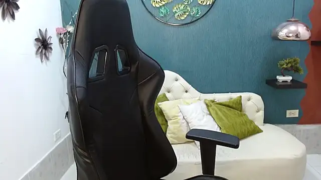 Snapshot of Melikasweetz chatting on 03-11-25, 11:44 Melikasweetz online show from 03-11-25, 11:44