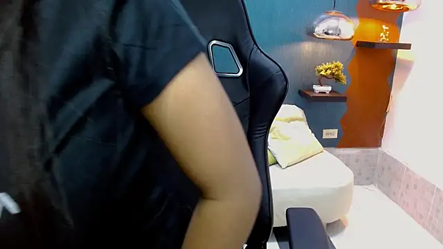 Snapshot of Melikasweetz chatting on 03-20-25, 05:25 Melikasweetz online show from 03-20-25, 05:25